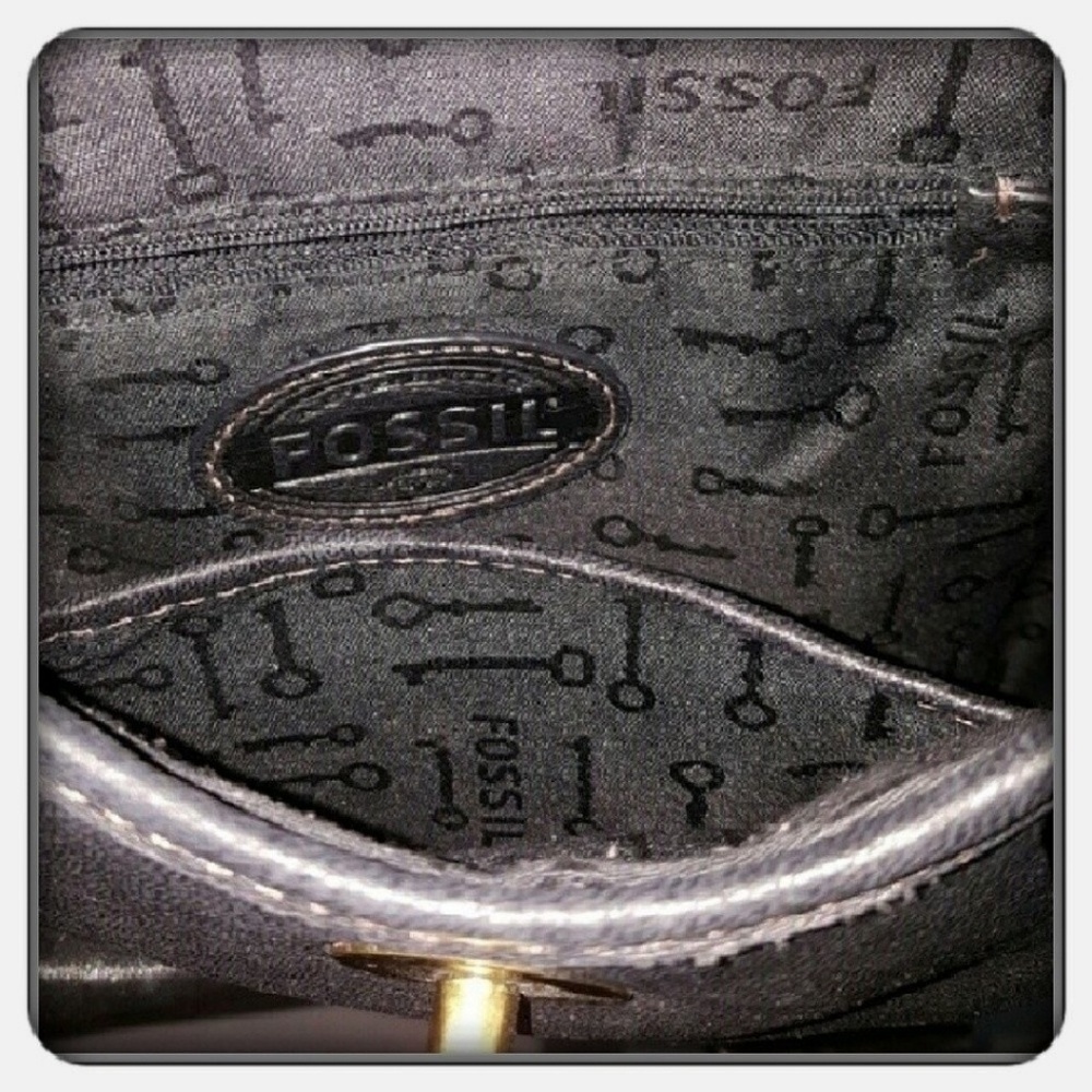 Genuine Black Leather Fossil Organizer Crossbody - Picture 4 of 5